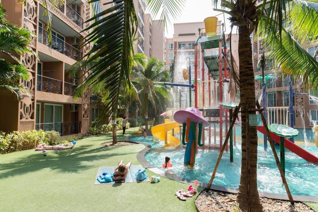 Atlantis Condo Resort Pattaya By Lj Bãi biển Jomtien Ngoại thất bức ảnh